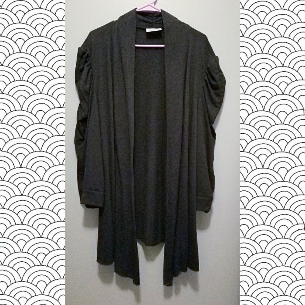 Black Cardigan (Avenue)